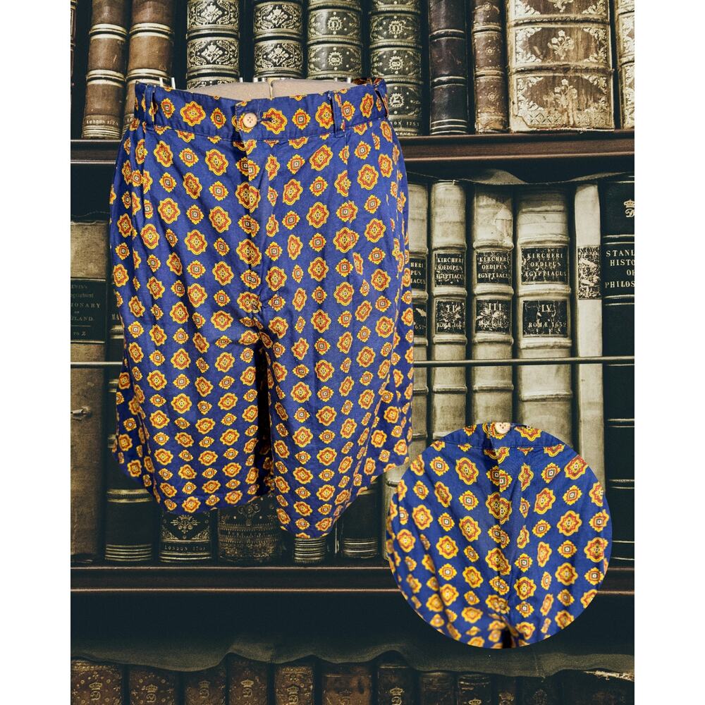 Vintage 80s Gap Pleated Preppy Gold Emblem Royal Blue Bermuda Shorts 30X11